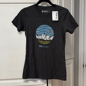 STIO Teton Skylines Tee T-Shirt in Charcoal Heather sz S